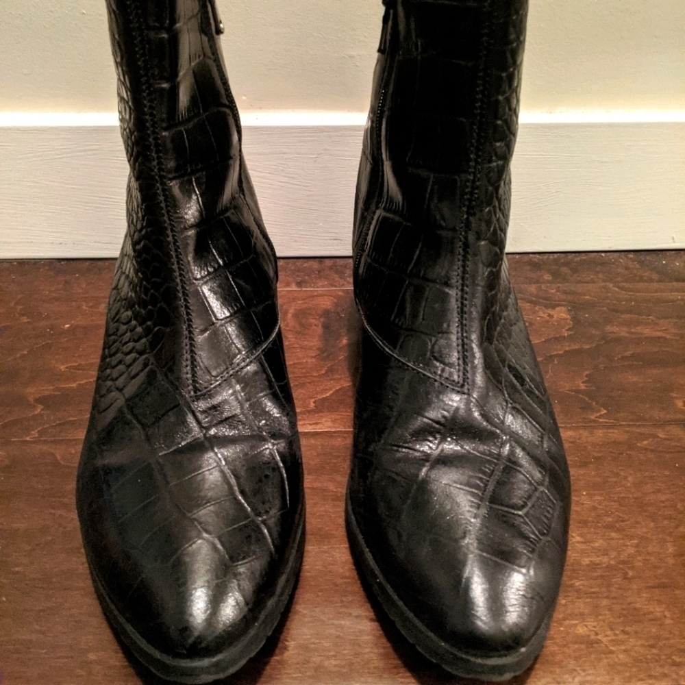 Fabianelli Black Snakeskin Booties